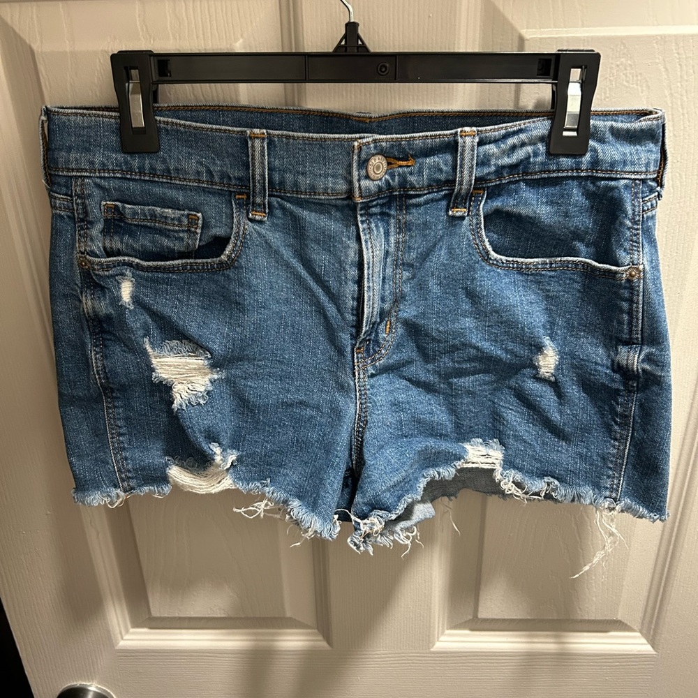 Old navy boyfriend mid rise jean shorts size 8